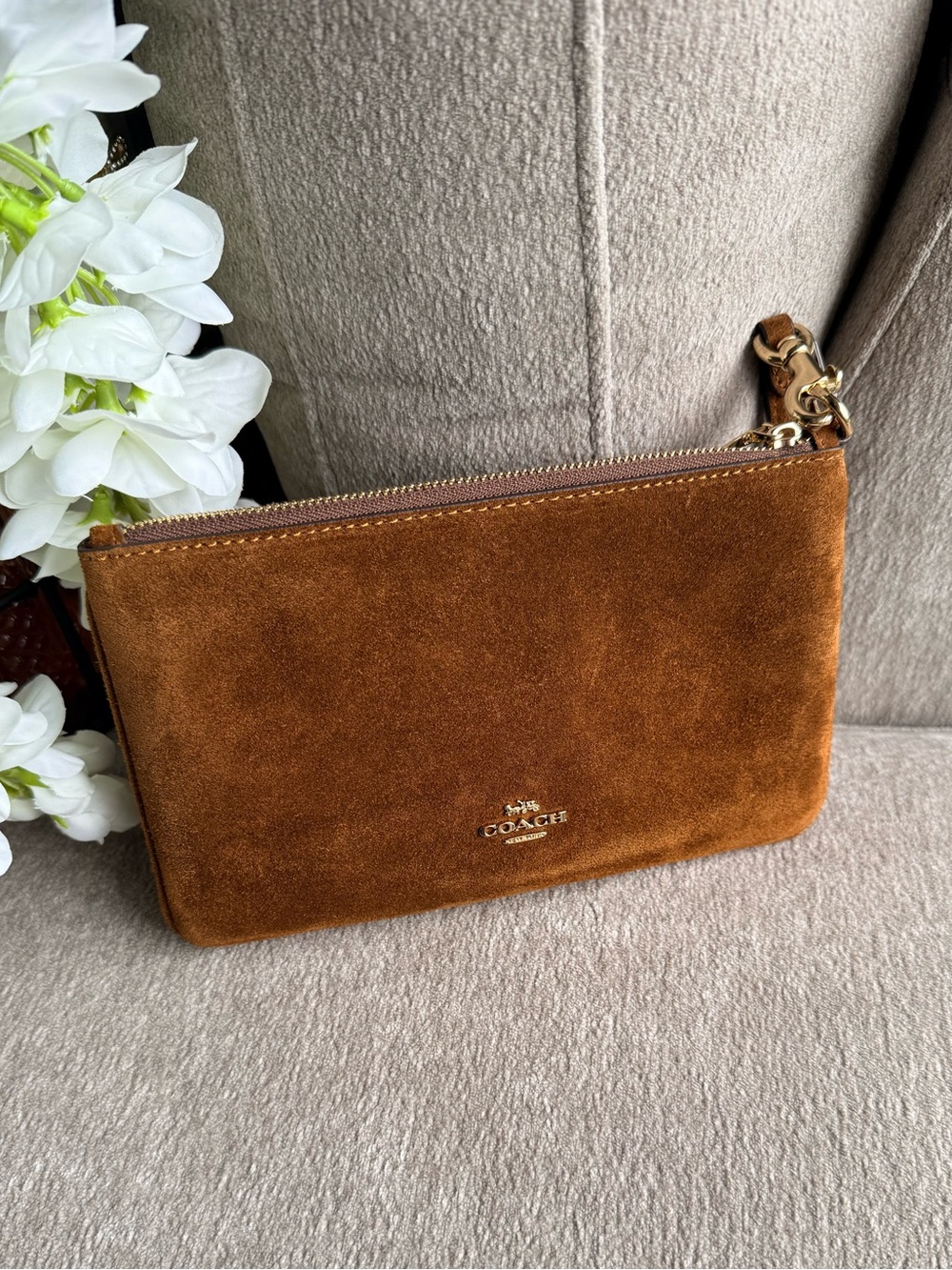 Coach Suede Wristlet Clutch in Brown with Gold Buckle NWT - Picture 2 of 6